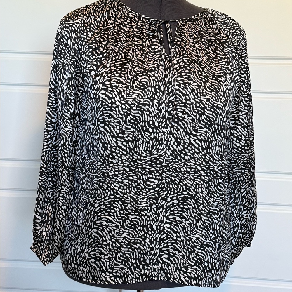 Belldini Black and White Swirl Blouse